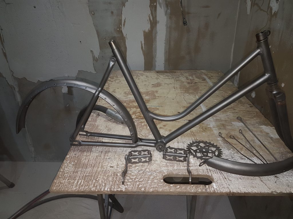 Decaporne-vélo-ancien-après-décapage1